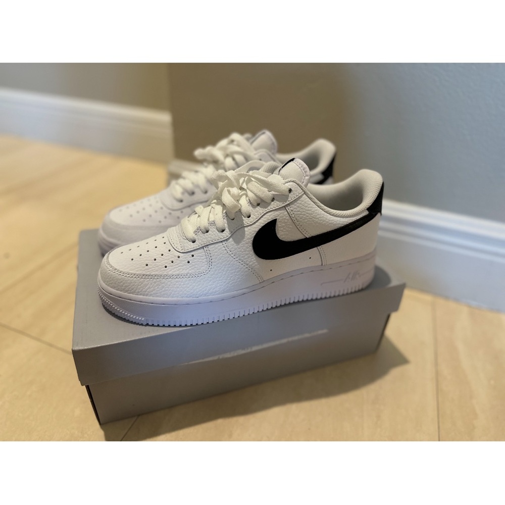 Nike Mens Air Force 1 Size 9